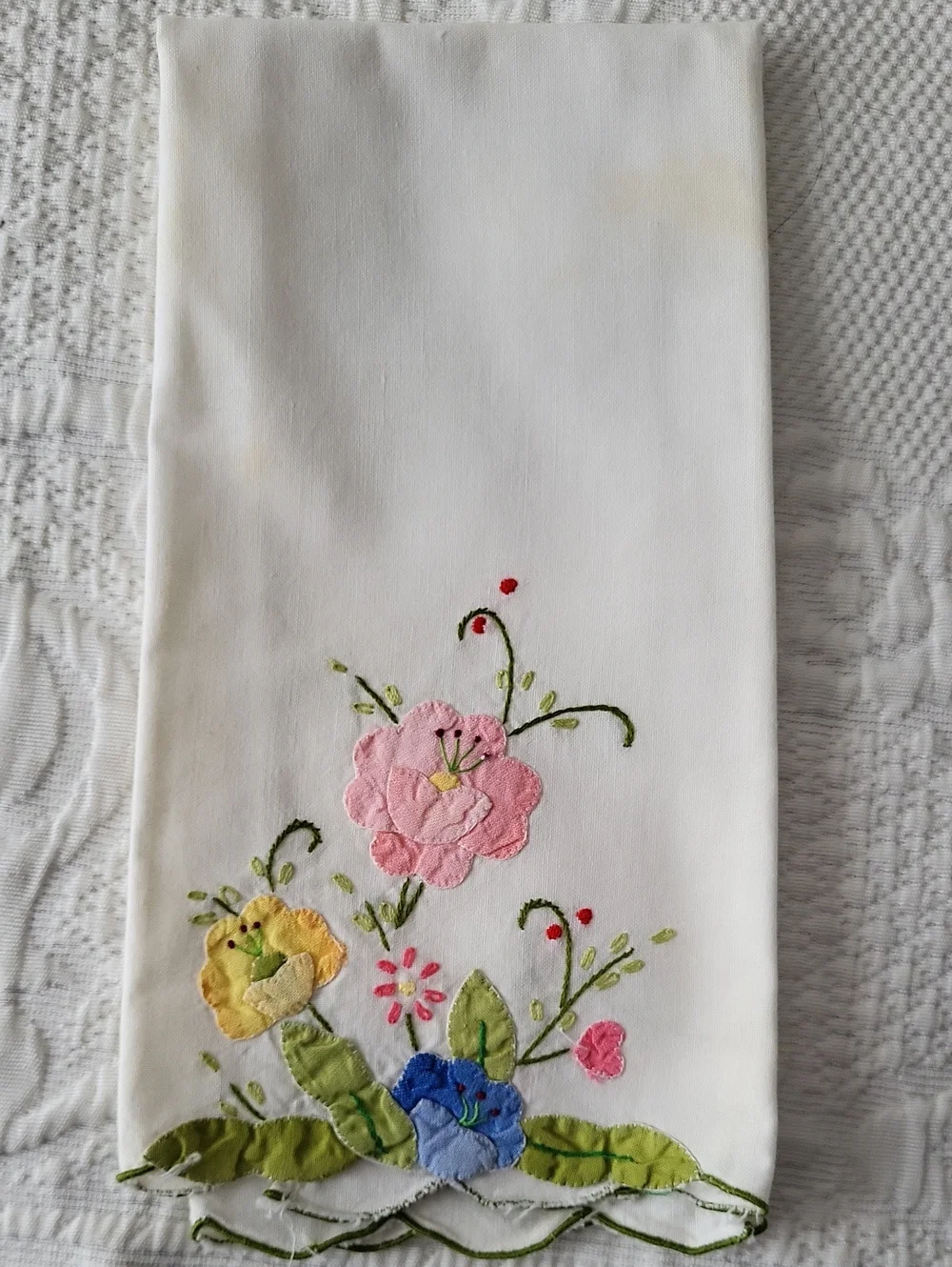Two Vintage Napkins Or Handtowels With Embroidery And Applique Pastel Flowers